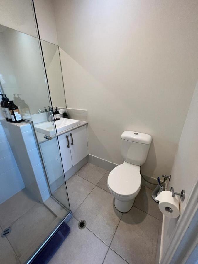 פרת'' Tranquil Tree Views 2 Bedroom 2 Bathroom Apartment מראה חיצוני תמונה